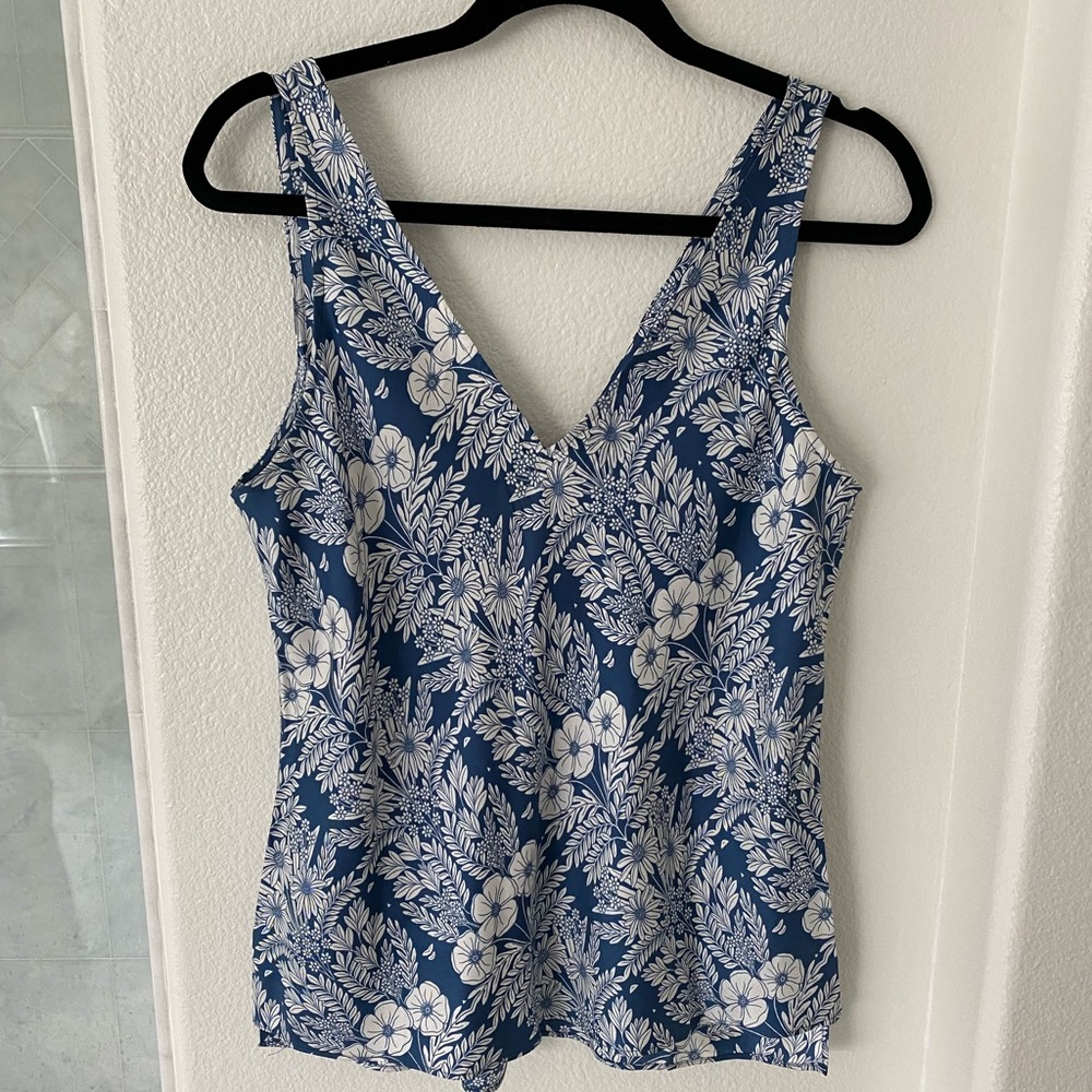 J.Crew Abigail Borg Silk Camisole Sz. 8. EUC
